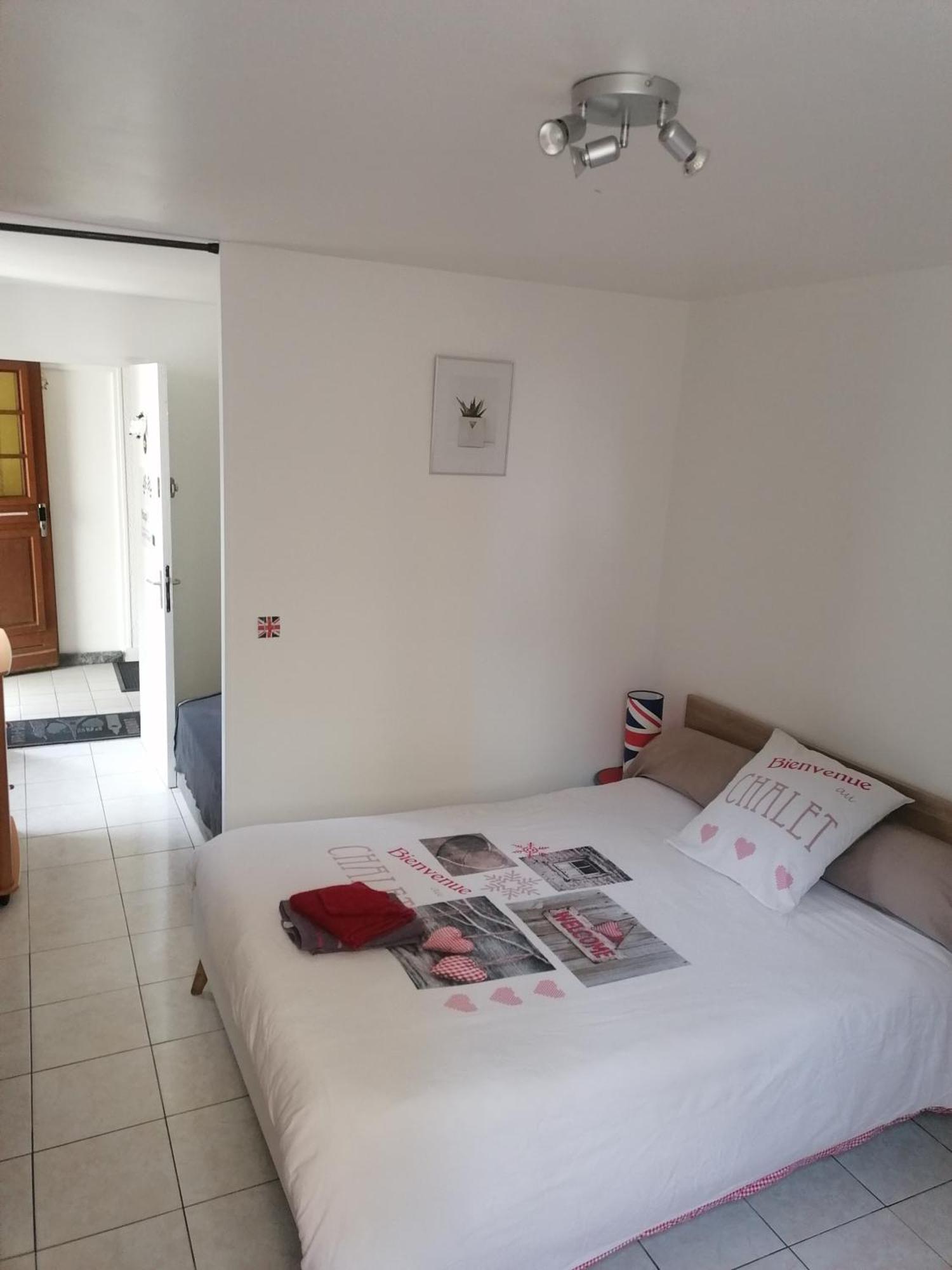 Le Petit Chalet -Appartement Proche De La Vieille Ville , Du Centre Ville Et Du Tram- Petit Dejeuner Offert Le Mans Exteriör bild